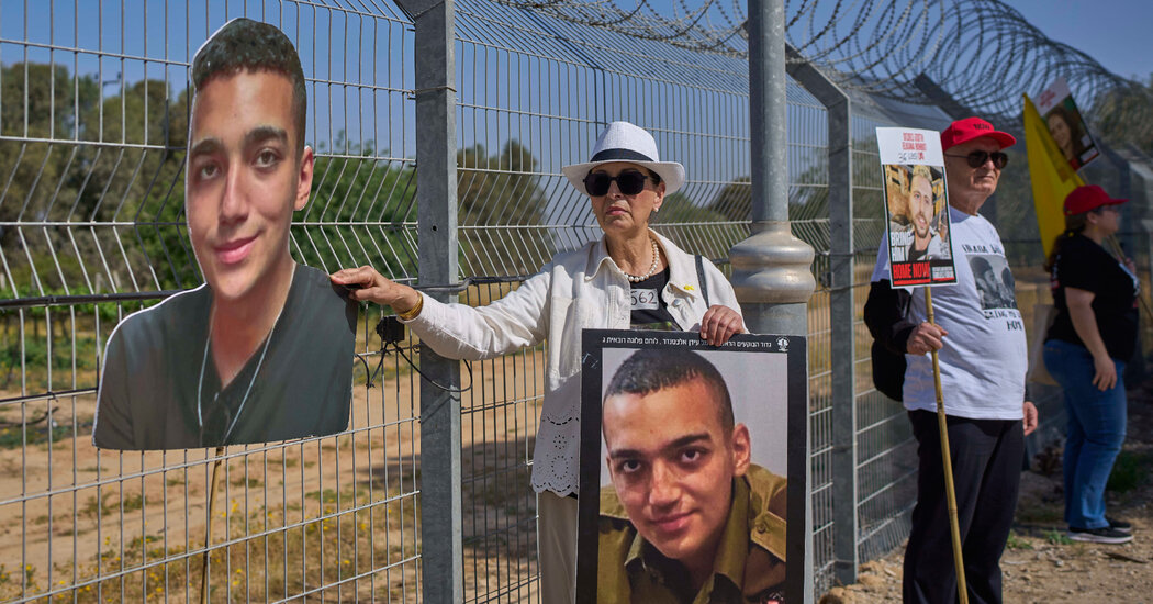 Hamas Frees American Held in Gaza in Deal That Largely Circumvents Israel